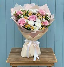 Букет цветов из:  Гвоздики, Орхидеи и Розы #REPLACE_PRED# Аргаяше