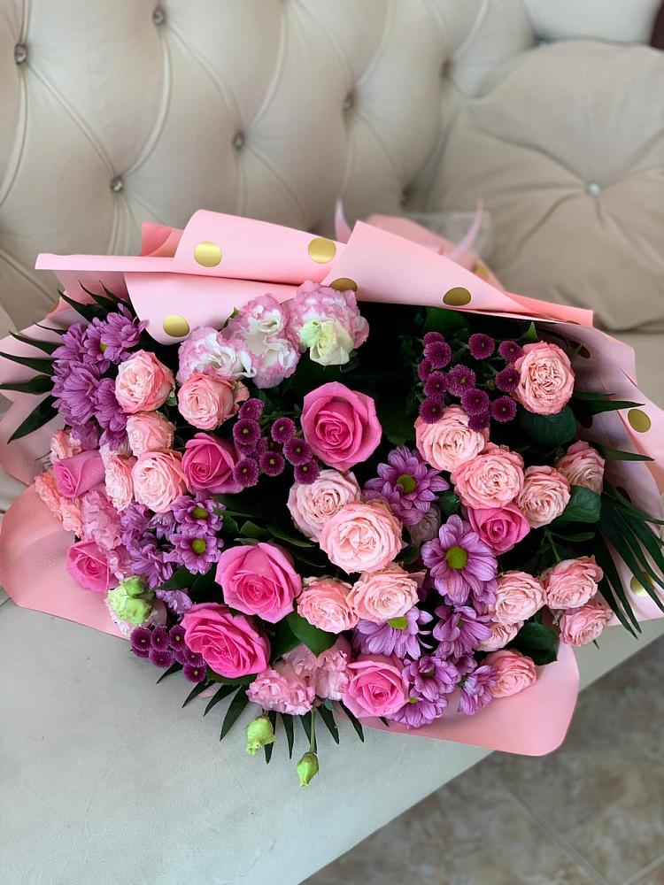 Букет цветов из: Хризантемы, Розы и Лизиантусы в Аргаяше