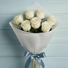 Букет 7 Белых роз Эдлесс Лав в Аргаяше
