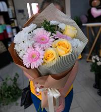 Букет цветов из:  Герберы, Розы и Хризантемы в Аргаяше