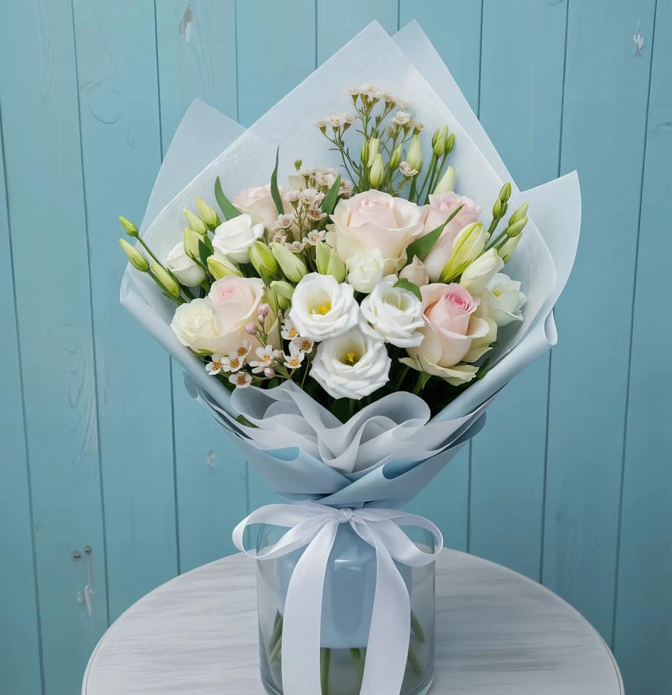 Букет цветов из: Розы и Лизиантусы в Аргаяше