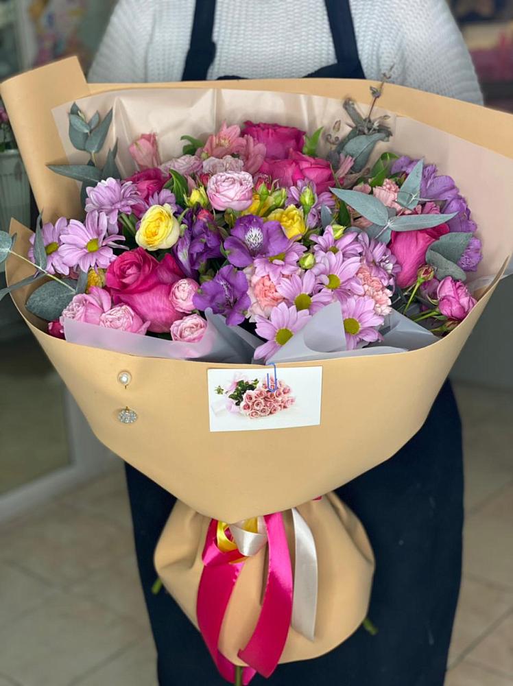 Букет цветов из: Хризантемы, Гвоздики и Альстромерии в Аргаяше