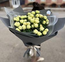 Букет Белые кустовые розы Солинеро в Аргаяше