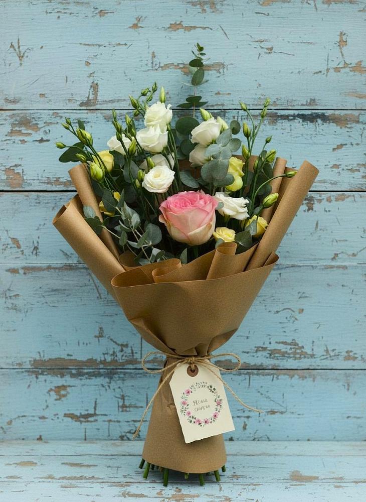 Букет цветов из: Розы и Лизиантусы в Аргаяше