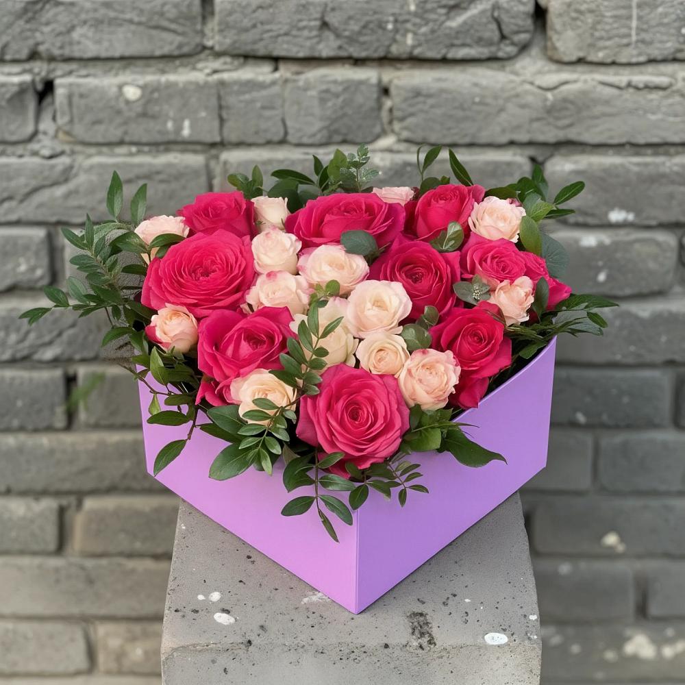 Цветочная композиция из Розы в коробке в Аргаяше