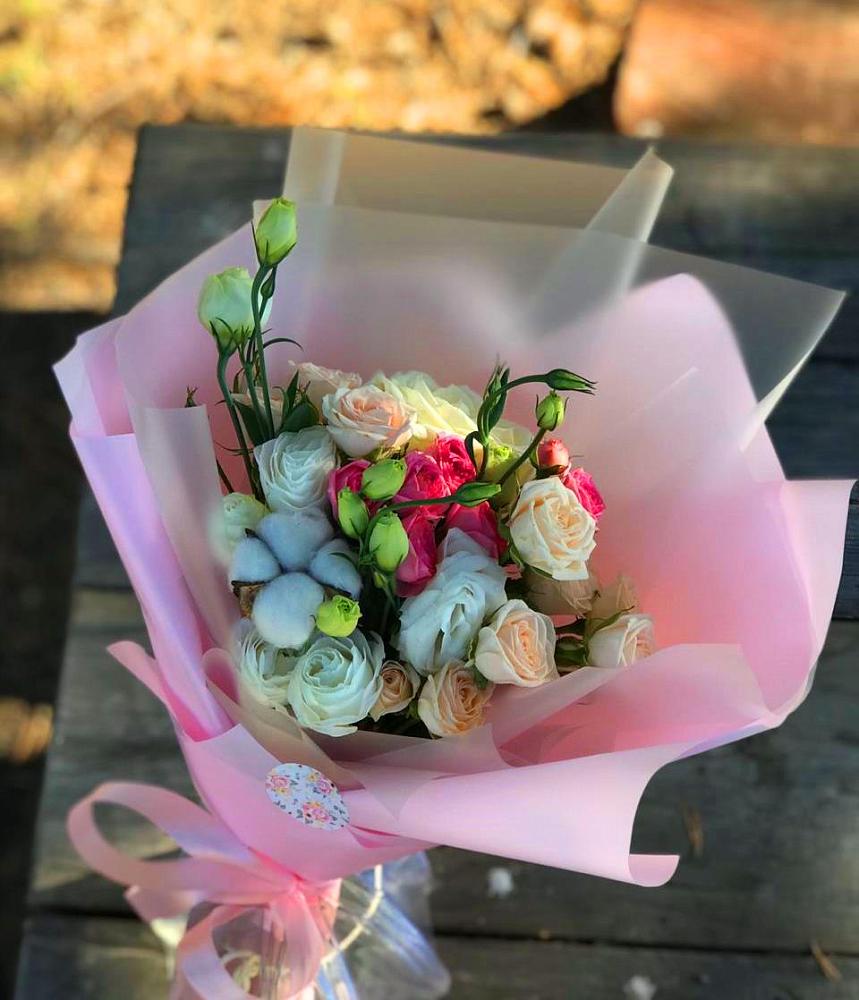 Букет цветов из: Розы и Лизиантусы в Аргаяше