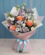 Букет цветов из:  Лизиантусы, Розы, Альстромерии и Гипсофила в Аргаяше