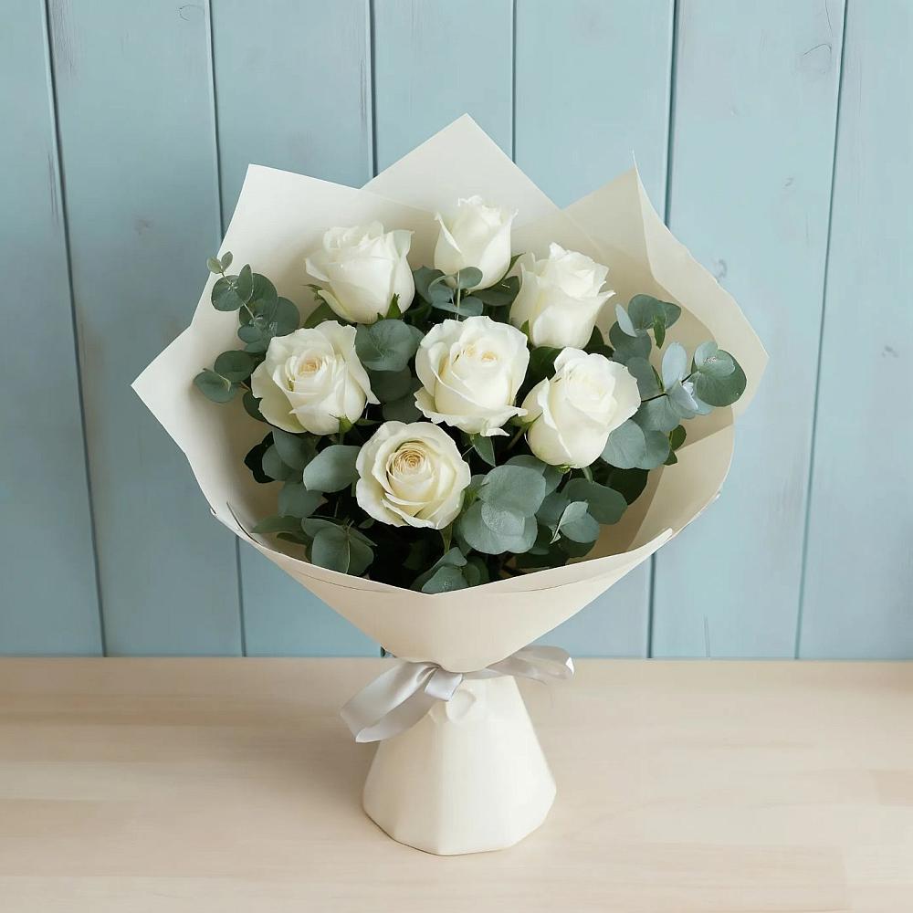 Букет Белые розы в Эвкалипте в Аргаяше