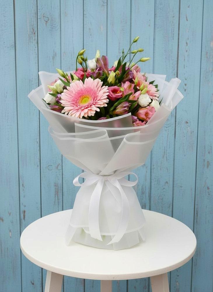 Букет цветов из: Герберы, Альстромерии и Лизиантусы в Аргаяше