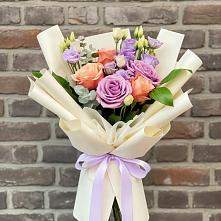 Букет цветов из:  Лизиантусы и Розы в Аргаяше