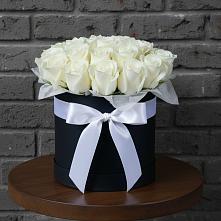 Цветочная композиция из Розы в шляпной коробке в Аргаяше